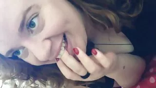 امرأة من ذوي الخبرة سكسي بنات مترجم الملاعين في الصالة الرياضية مع سي ماك