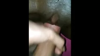 في المطبخ ، صديقها يحمل ساقه ويضاجع سكسي كلاب معه بنات عاهرة