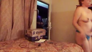 لتجديد التجربة مواقع افلام سكس حيوانات مع بنات ، يجلس الجد على الديك