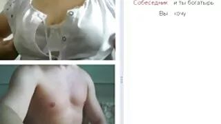 الفتاة افلام بنات سكسي المغرية وافقت على ممارسة الجنس مع اثنين