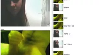 استسلمت الفتاة الشقراء في سكسي غتصاب بنات السيارة لرجل مجهول
