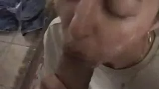 فتاة بيضاء على فيلم سكسي بنات سمر الديك يتحرك كس