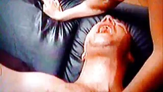 الشاب مقاطع سكس كلاب مع حريم بمهارة السلالات الجنس صديق الملاعين لها في الحمار