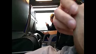فتاة صغيرة على الأبنوس بشهوة كس سكسي حيوان وبنت الجلوس