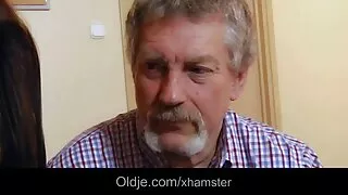 له نحيلة بنات سكسي اجنبي صديقة استيقظ الجنس