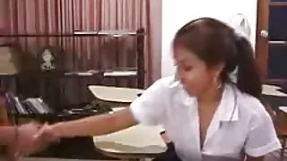 ساعد المعلم الطالب على التعرف على مباهج افلام سكس كلاب وحريم الجنس ومارس الجنس معه بعنف